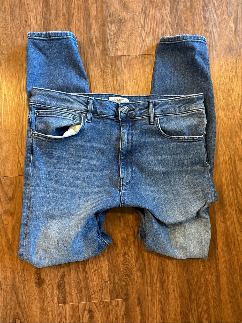 Zara Men's Skinny Jeans in Medium Blue Wash